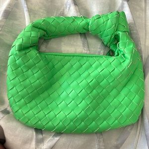Green woven shoulder bag